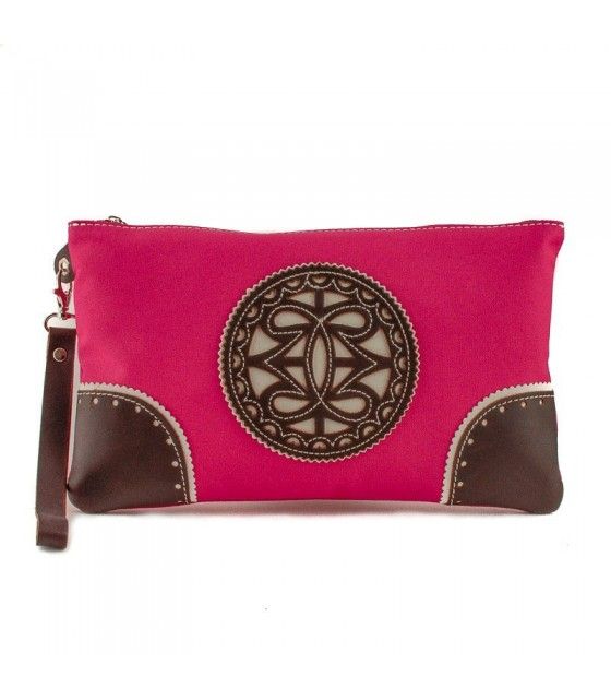 Bolso de mano de tela con adornos en piel.