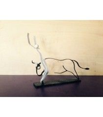 Figura taurina con detalles de recortador