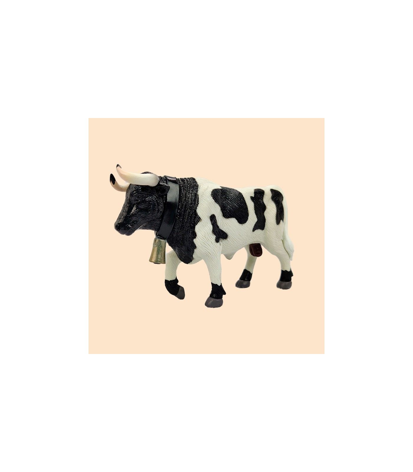 Toro manso cabestro blanco y negro