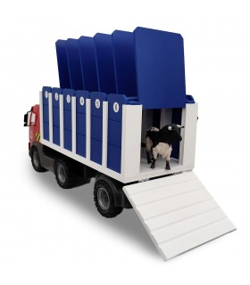 Bull truck with individual cages and rear ramp